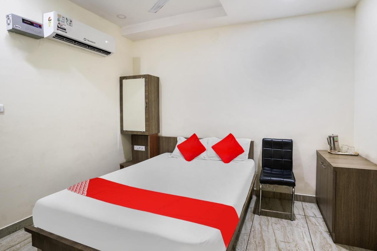 Oyo Flagship Pawan Park Hotel Vellore Exterior photo