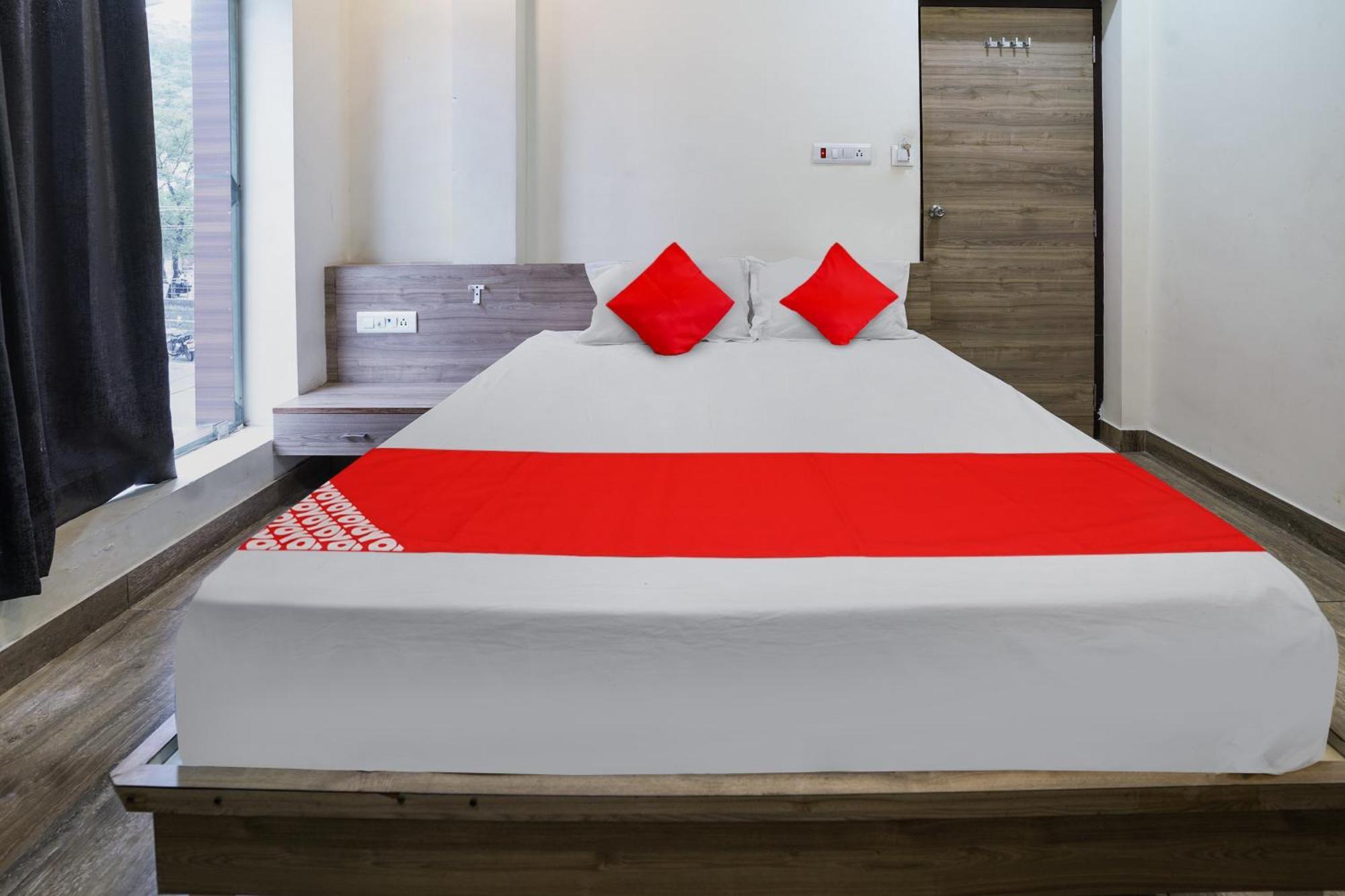 Oyo Flagship Pawan Park Hotel Vellore Exterior photo